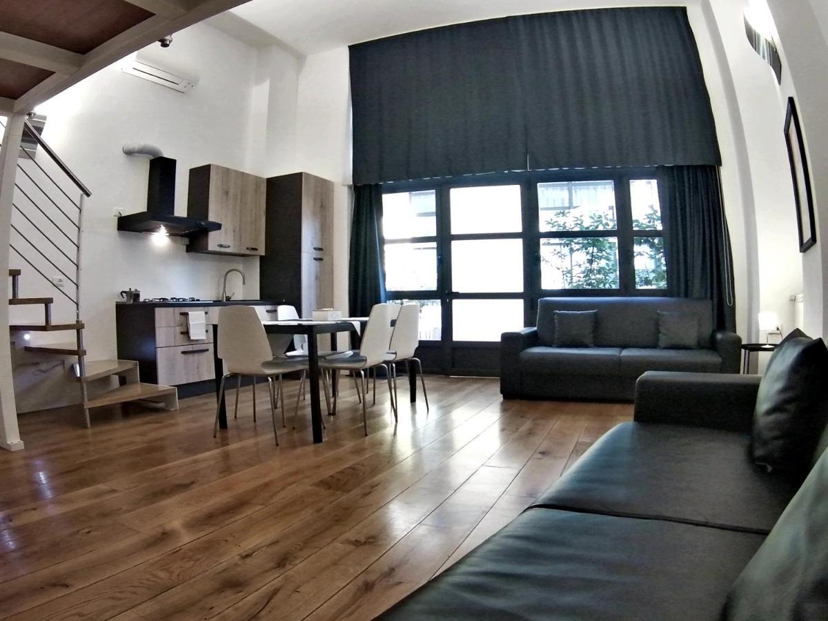 La Maison Del Capestrano Milano Exteriör bild