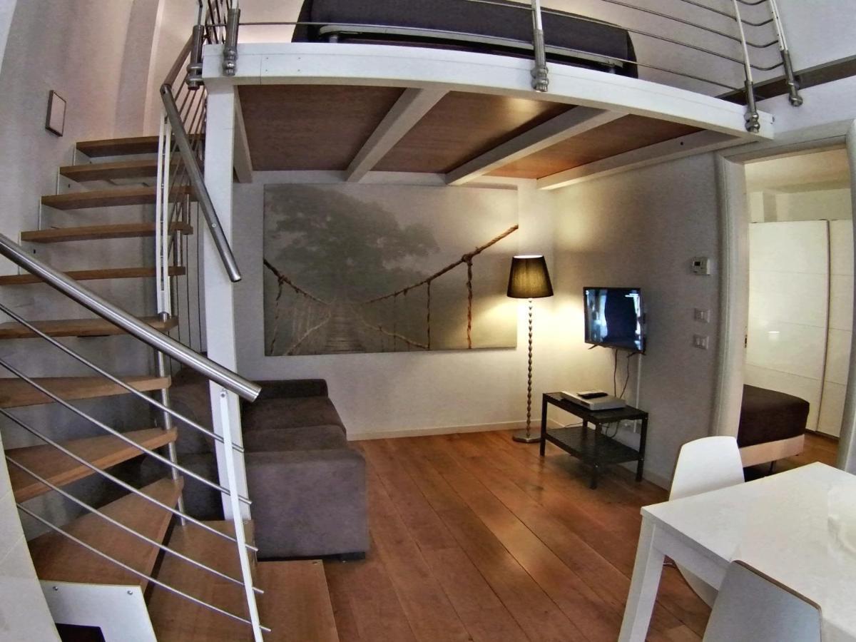 La Maison Del Capestrano Milano Exteriör bild